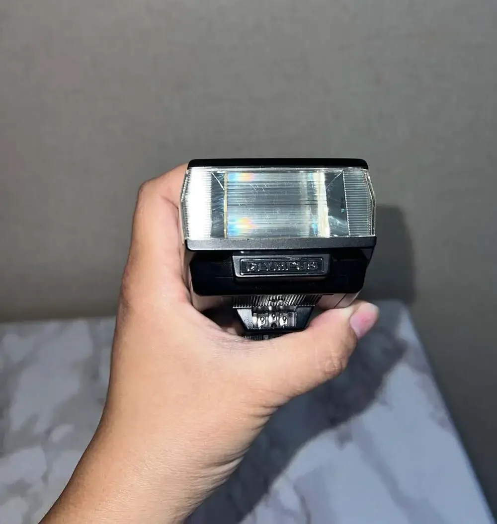 VTG Olympus Electronic Flash T20 for OM Series Cameras